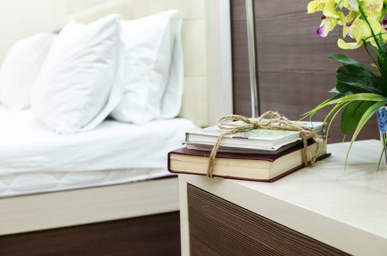 Hotel Luxury House Shymkent Esterno foto